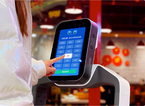 LuckiBot | AI Delivery Robot
